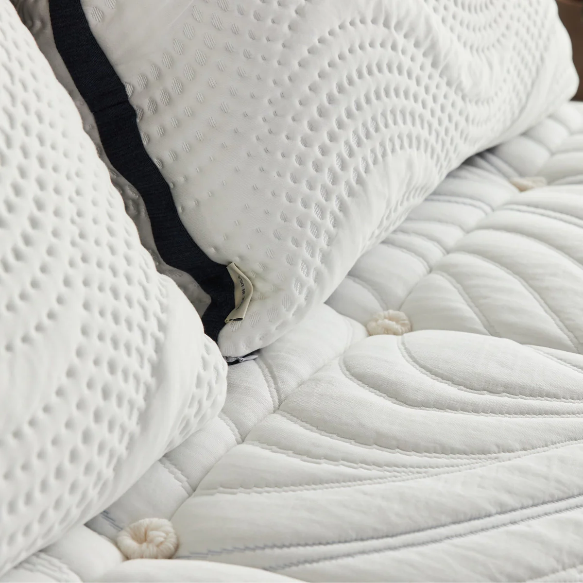 Oceano Gel Memory Foam Pillow thumbnail 3